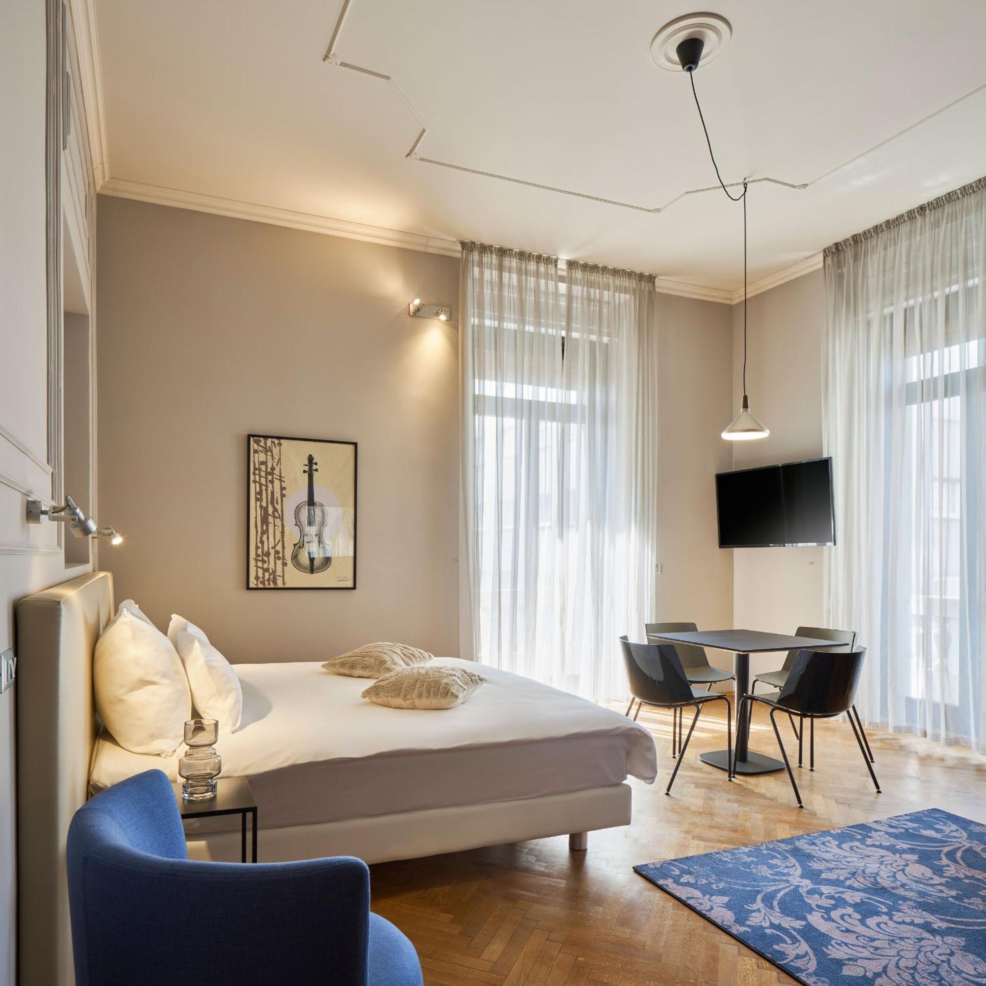 Urbanauts Beletages Sonata Apartment Trieste Luaran gambar