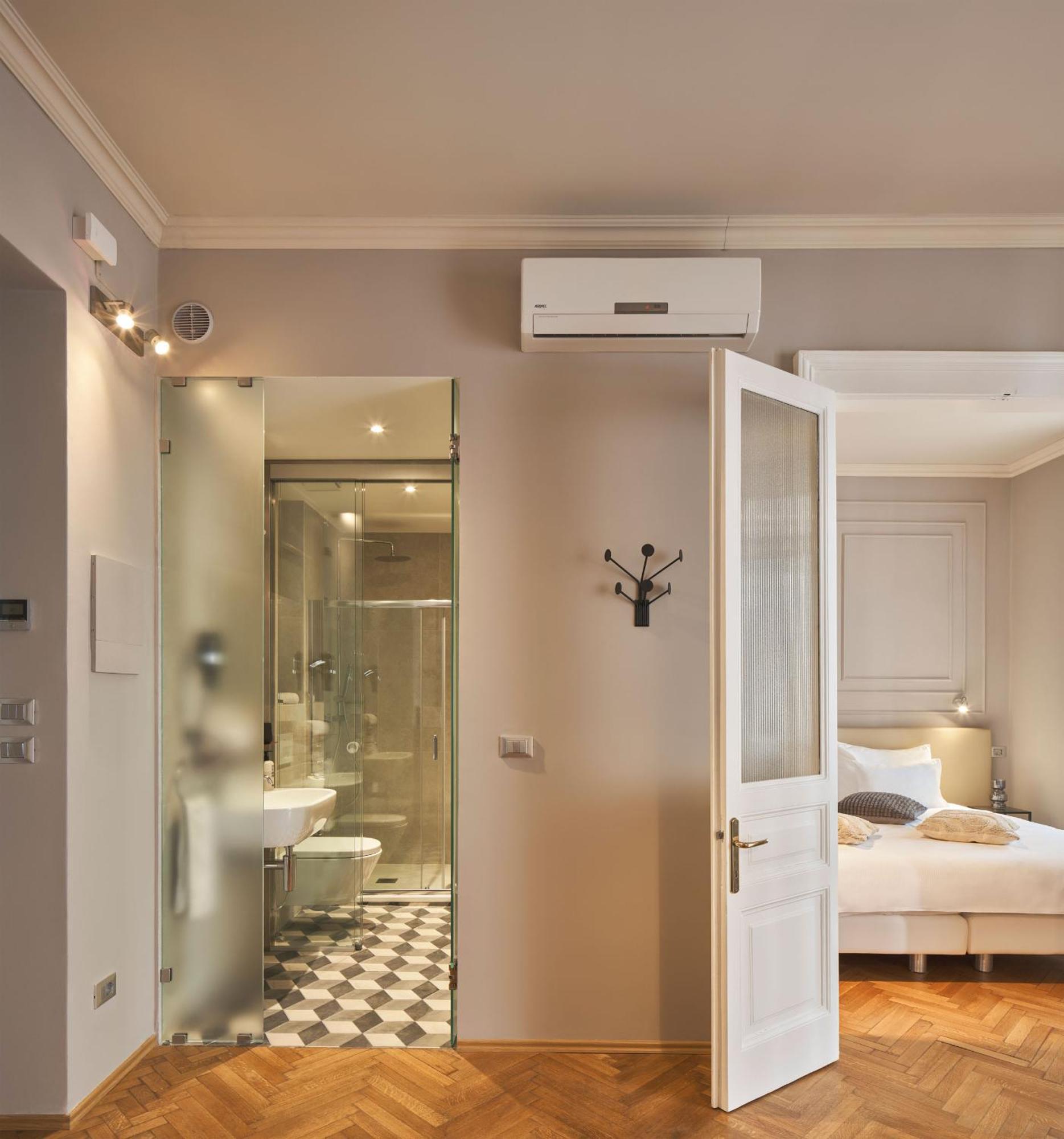 Urbanauts Beletages Sonata Apartment Trieste Luaran gambar